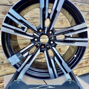 Диски 5/120 r19 BMW різноширокі Flowform